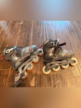🛼 Bladerunner by Rollerblade Men’s Adjustable Inline Skates US 5–8 Black/Red 🛼